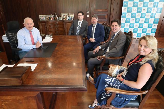 Leia mais sobre o artigo APEP visita Presidente da Assembleia Legislativa do Paraná