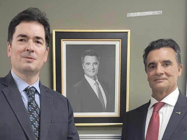 Leia mais sobre o artigo Vice-Presidente prestigia comemoração dos 4 anos da Escola de Justiça do TJPR