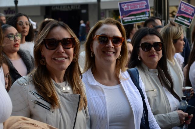 APEP participa de 3ª caminhada do meio-dia de combate ao feminicídio