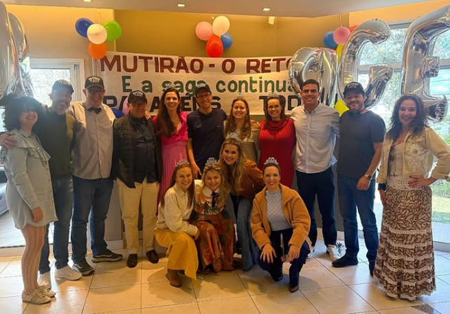 PROCURADORES COMEMORAM  15 ANOS DE POSSE NA PGE-PR