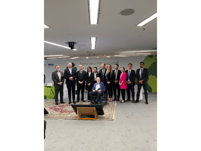 Leia mais sobre o artigo PROCURADORA PARTICIPA DE SEMINÁRIO INTERNACIONAL SOBRE JUSTIÇA CLIMÁTICA E SUSTENTABILIDADE