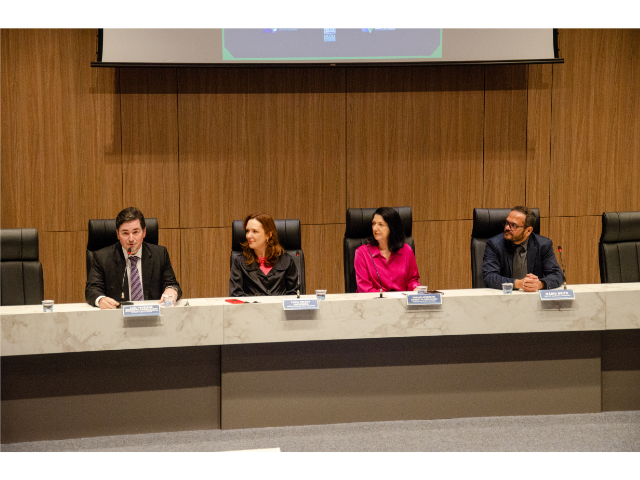 PROCURADORES PARTICIPAM DE CURSO SOBRE REFORMA TRIBUTÁRIA