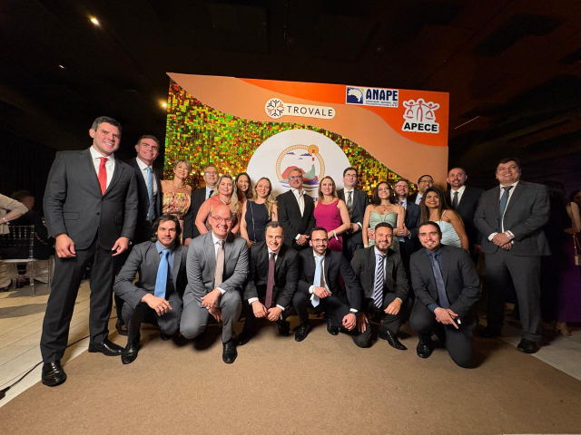 APEP E PROCURADORES DO PARANÁ MARCAM PRESENÇA NO 51º CNPE